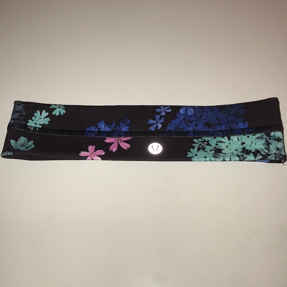 Lululemon “Fly Away Tamer” Headband (SOLD)